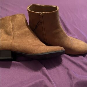 Time and Tru Women's Brown Ankle Booties